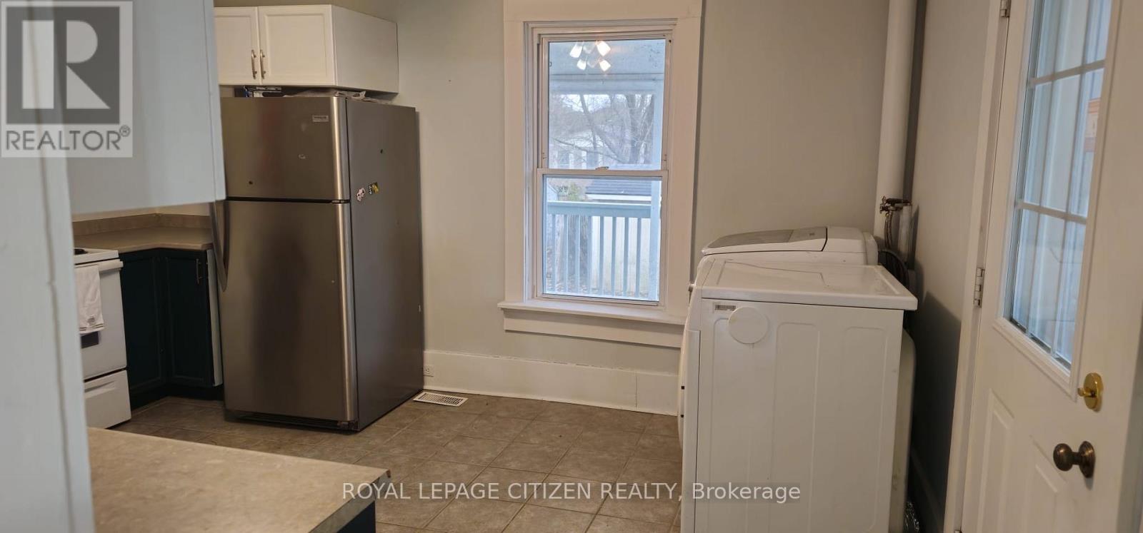 92 Mill Street W, Greater Napanee, Ontario  K7R 1X9 - Photo 12 - X12583116