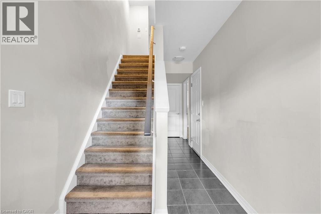 35 Sportsman Hill Street, Kitchener, Ontario  N2P 0J2 - Photo 3 - 40790994