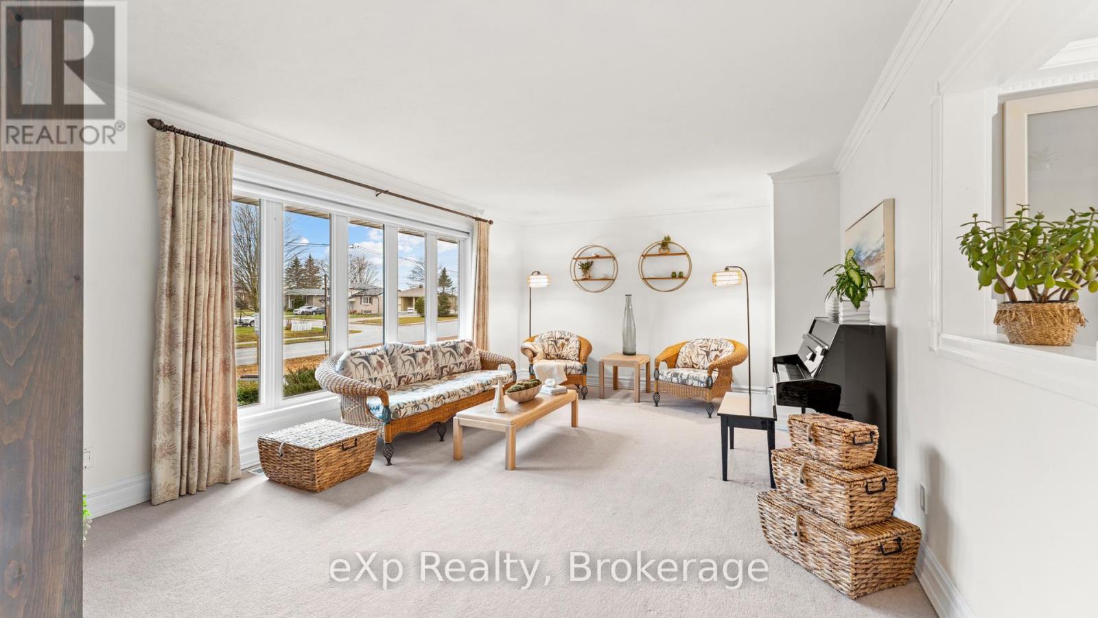 861 Gustavus Street, Saugeen Shores, Ontario  N0H 2C4 - Photo 2 - X12583316