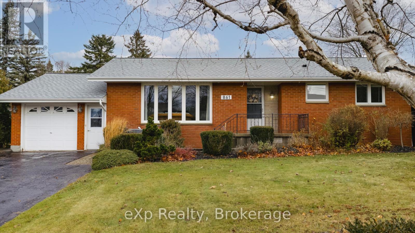 861 Gustavus Street, Saugeen Shores, Ontario  N0H 2C4 - Photo 22 - X12583316