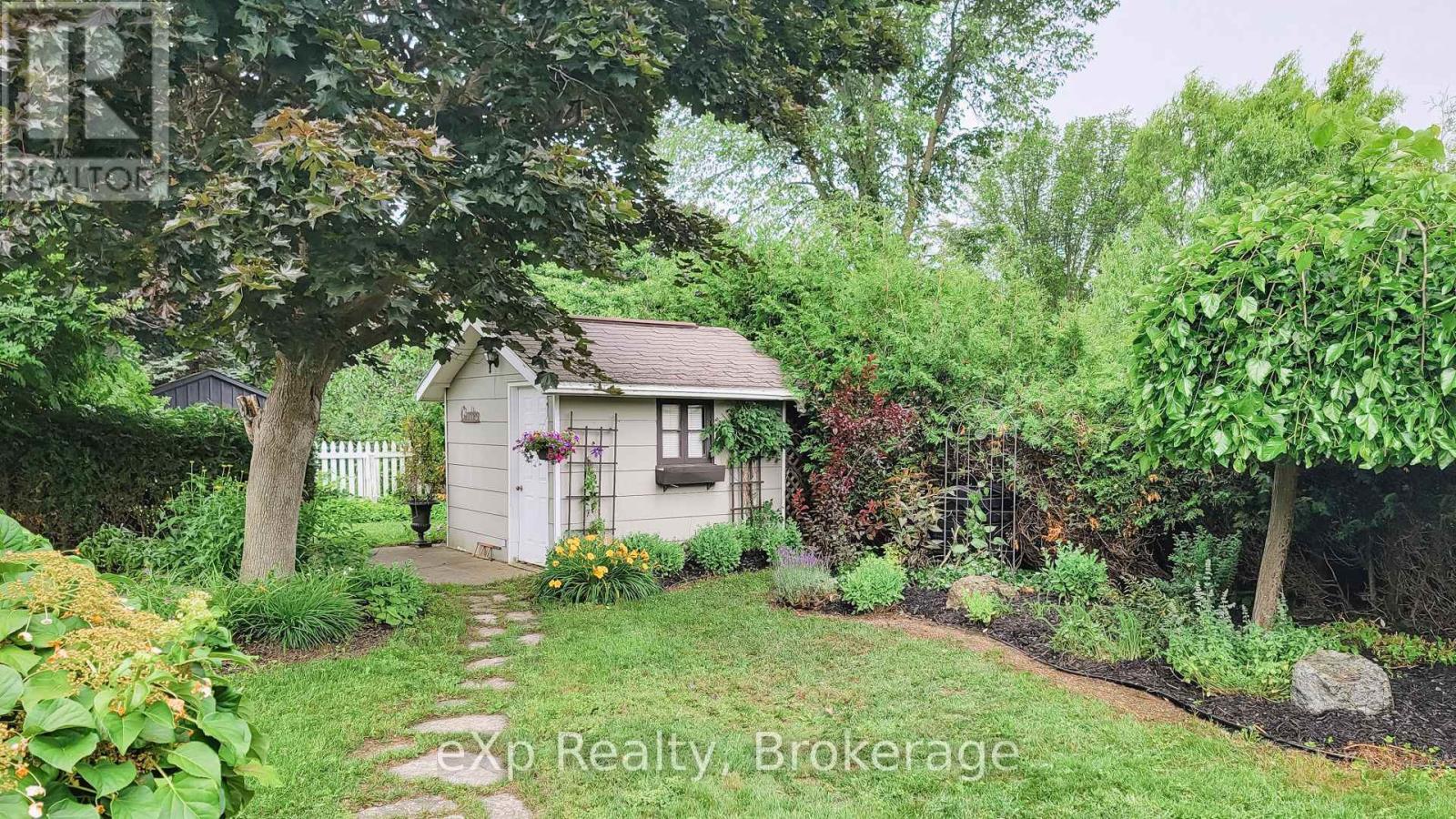 861 Gustavus Street, Saugeen Shores, Ontario  N0H 2C4 - Photo 24 - X12583316