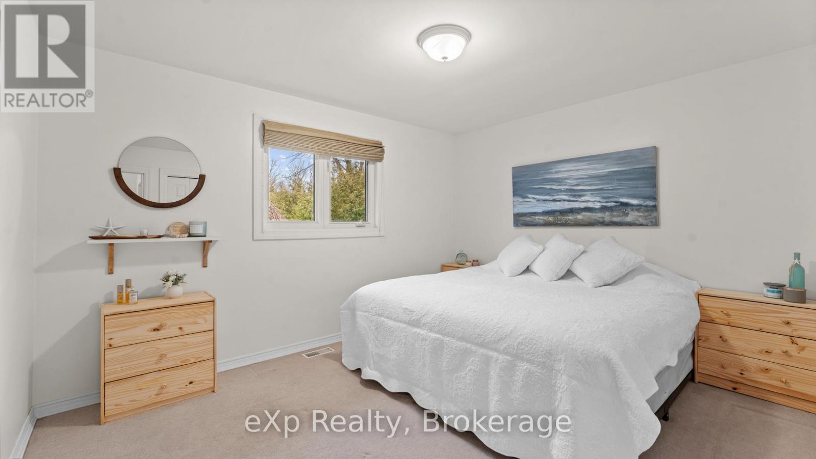 861 Gustavus Street, Saugeen Shores, Ontario  N0H 2C4 - Photo 9 - X12583316