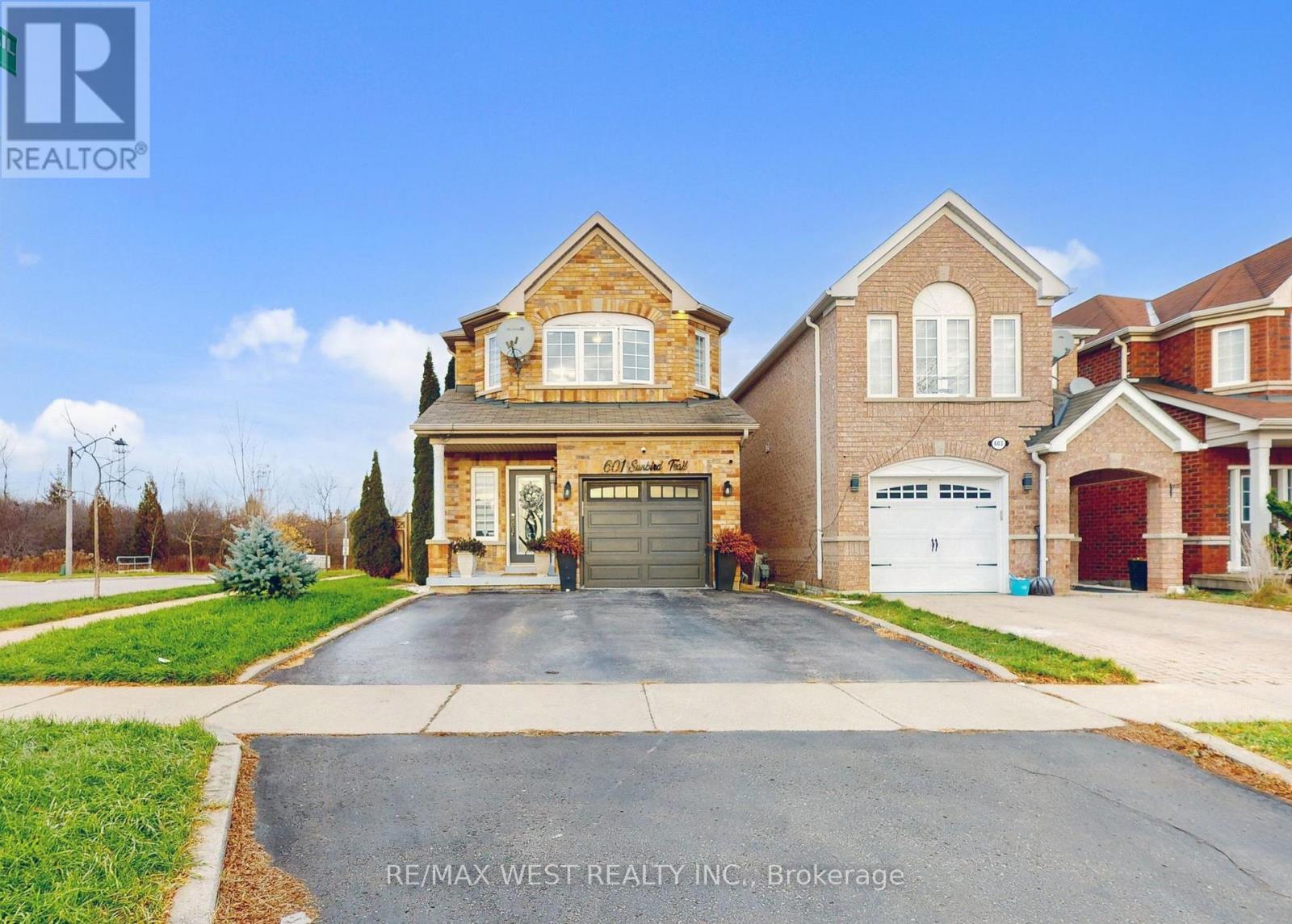 601 SUNBIRD TRAIL, Pickering, Ontario