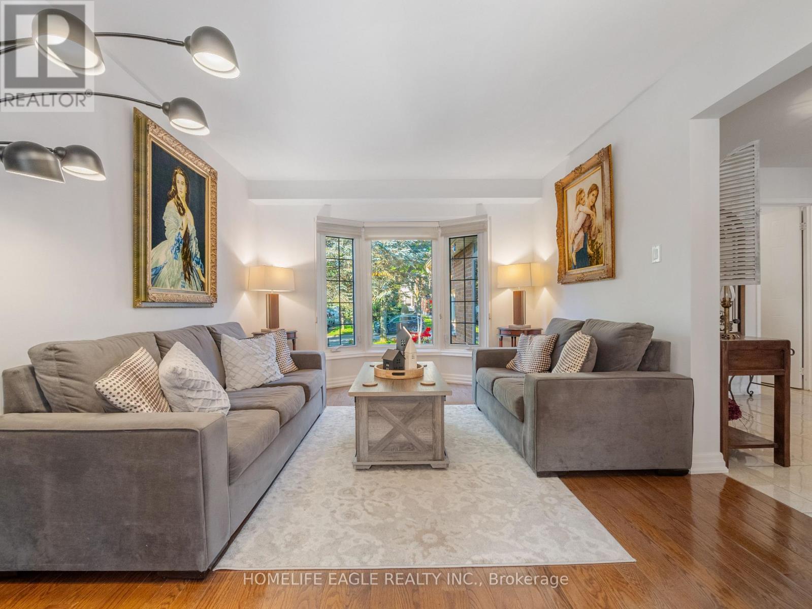 30 Moffat Crescent, Aurora, Ontario  L4G 4Z8 - Photo 5 - N12497080