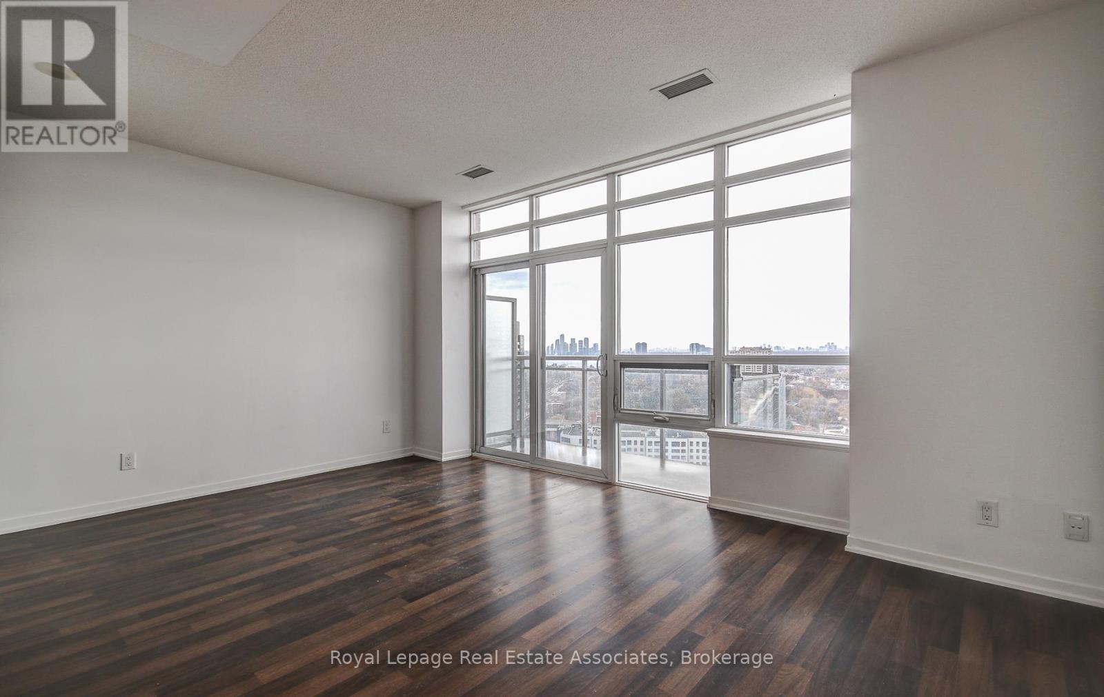 2211 - 38 Joe Shuster Way, Toronto, Ontario  M6K 0A5 - Photo 17 - W12583078