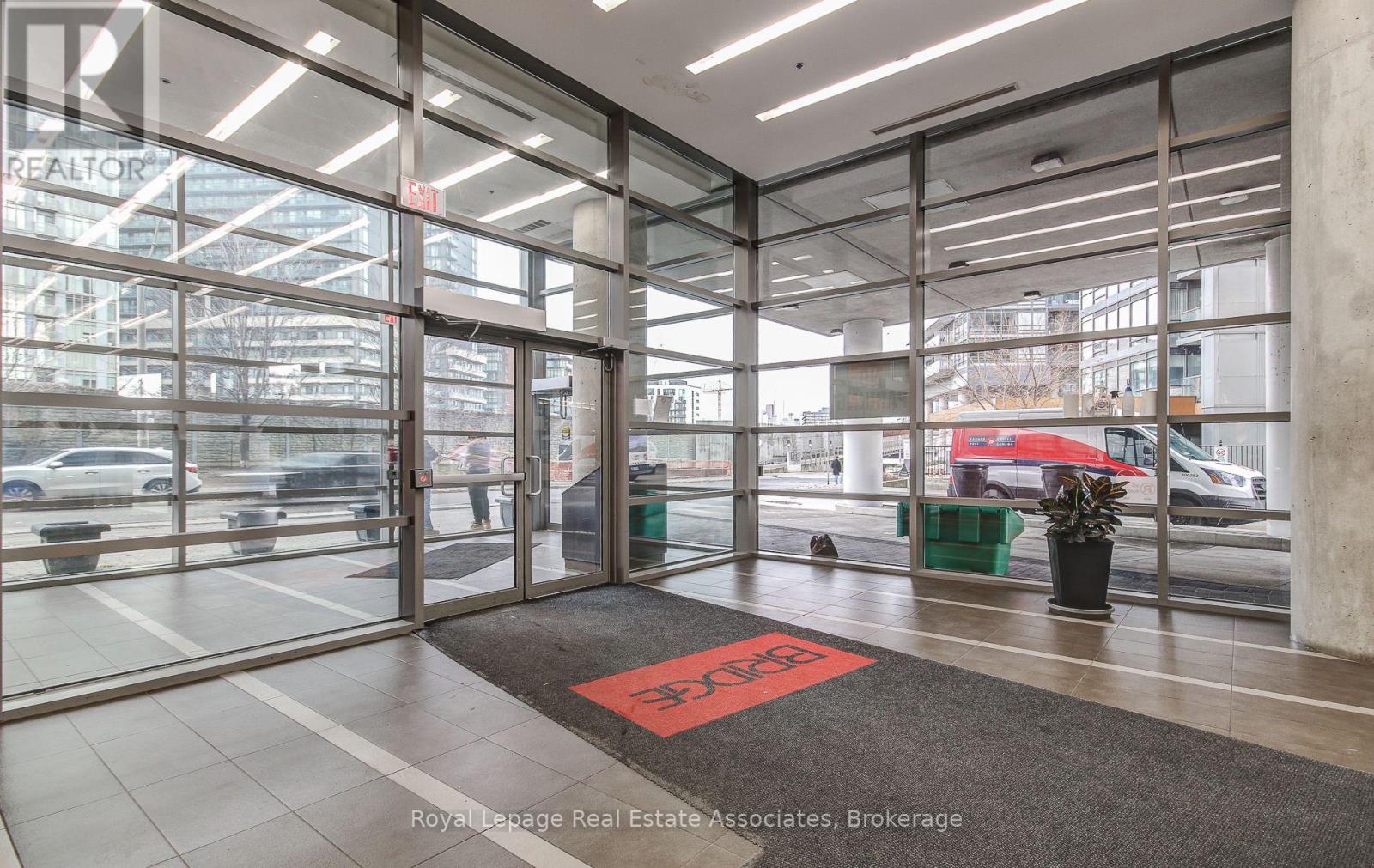 2211 - 38 Joe Shuster Way, Toronto, Ontario  M6K 0A5 - Photo 4 - W12583078