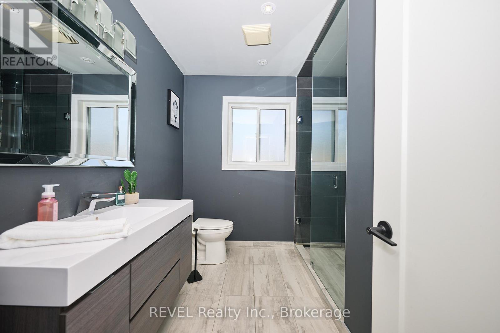 15 Fosh Court, St. Catharines, Ontario L2S 4A9 - Photo 26 - X12471468