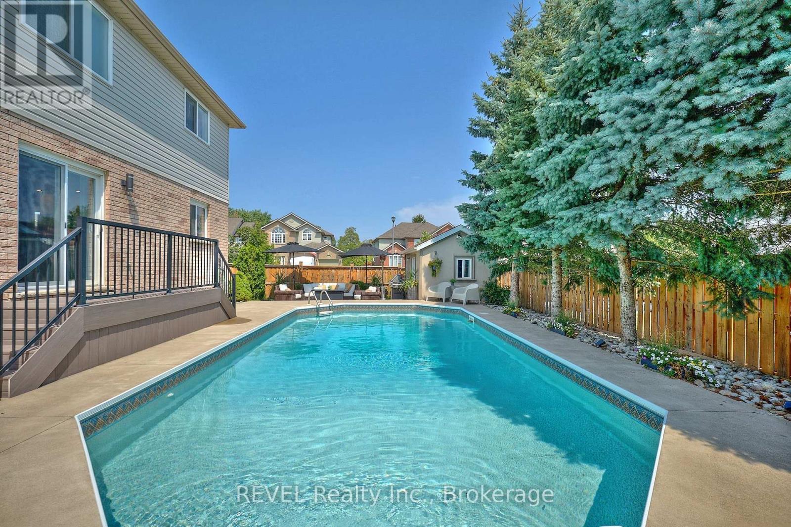 15 Fosh Court, St. Catharines, Ontario L2S 4A9 - Photo 36 - X12471468