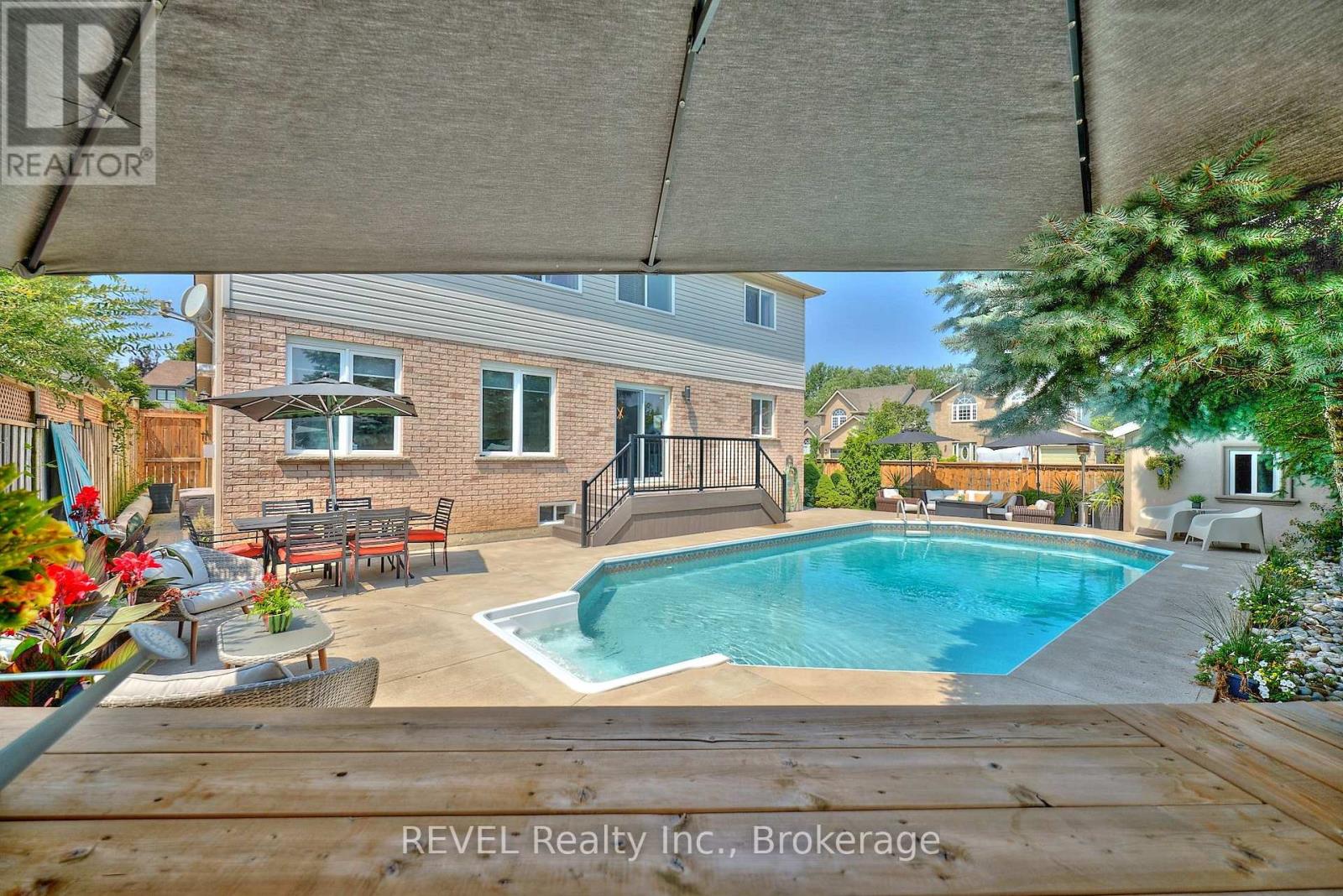 15 Fosh Court, St. Catharines, Ontario L2S 4A9 - Photo 37 - X12471468