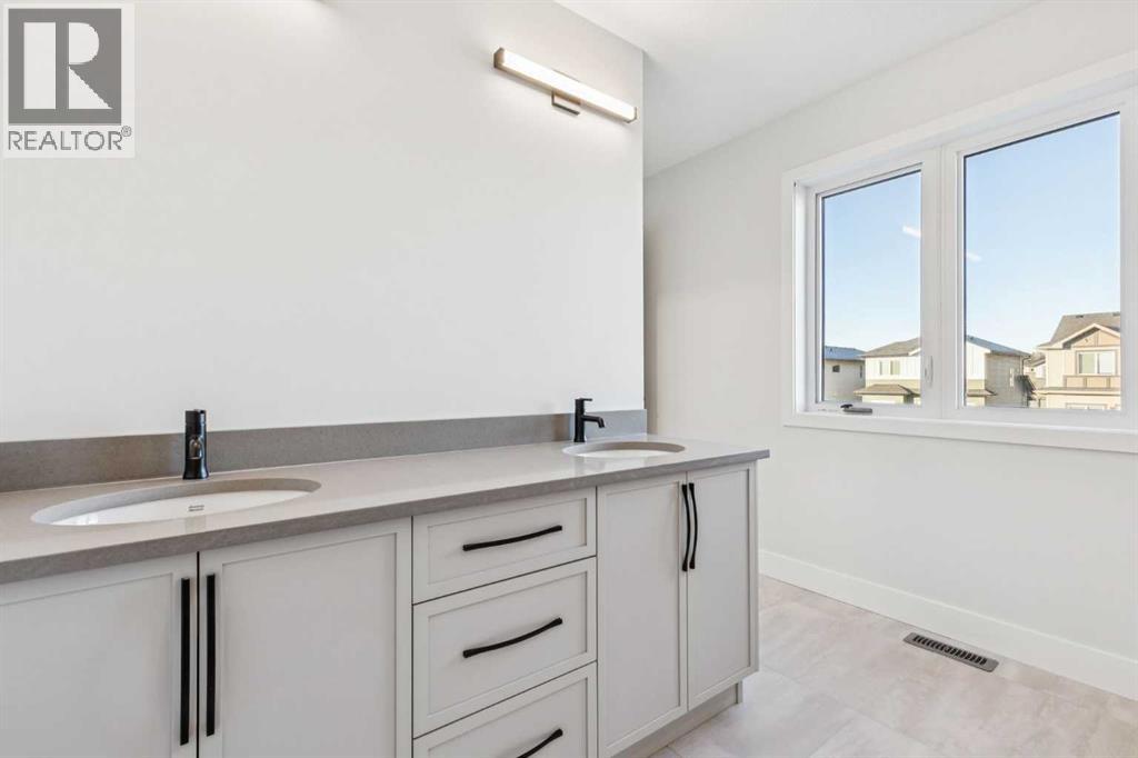 120 Quartz Crescent, Cochrane, Alberta  T4C 3G2 - Photo 30 - A2268635