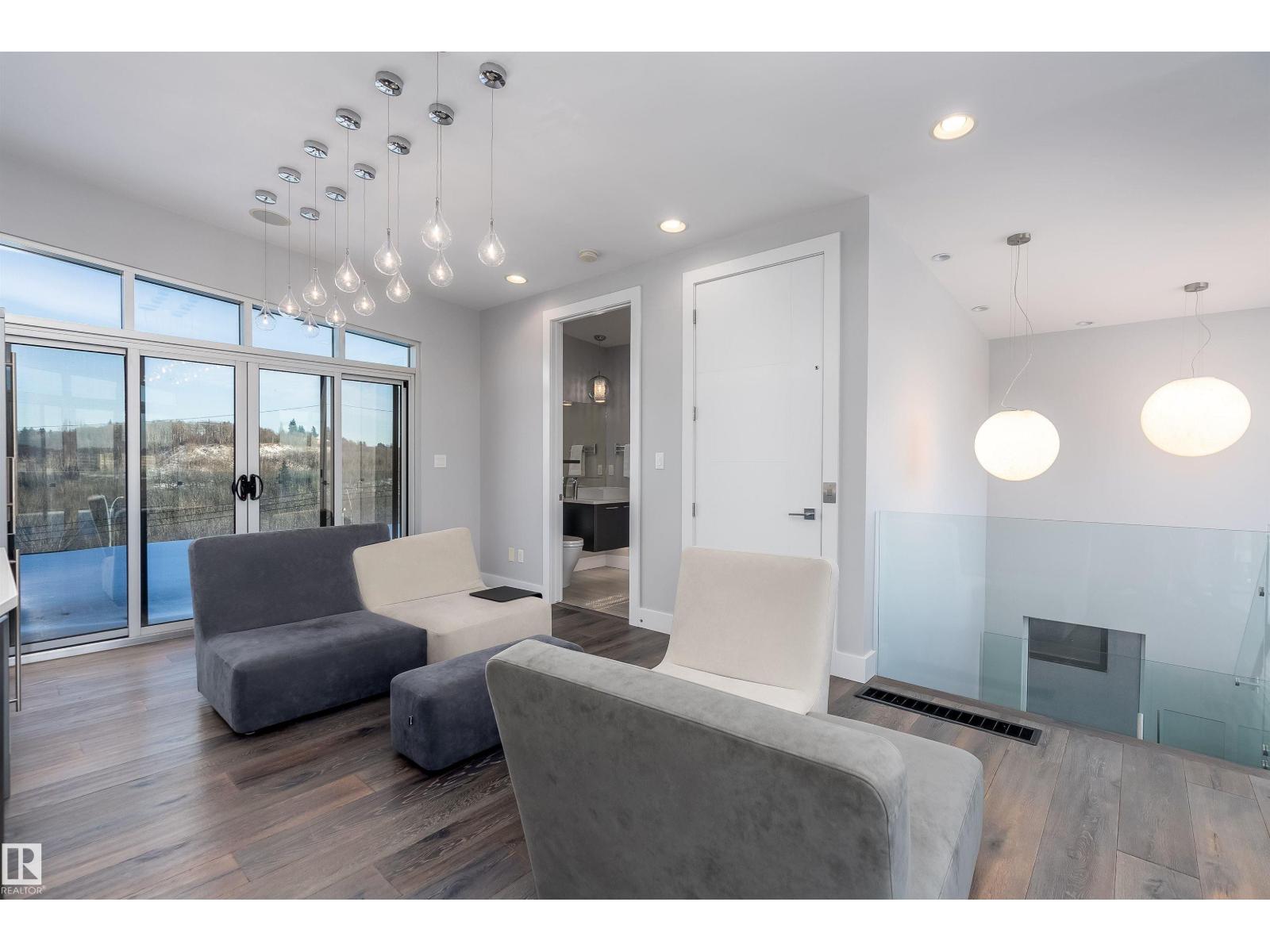 9509 99b St Nw, Edmonton, Alberta  T6E 3X1 - Photo 36 - E4464035