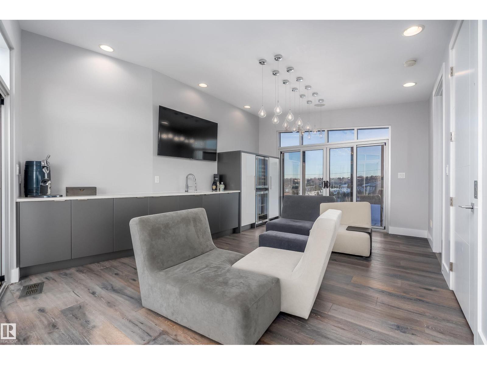 9509 99b St Nw, Edmonton, Alberta  T6E 3X1 - Photo 38 - E4464035