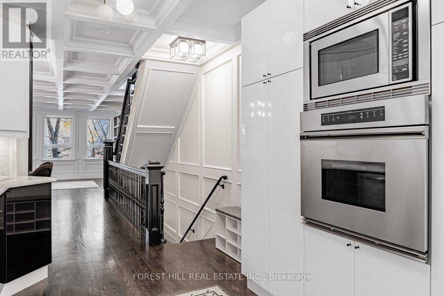 Upper - 37 Granby Street, Toronto, Ontario  M5B 1H8 - Photo 14 - C12583166