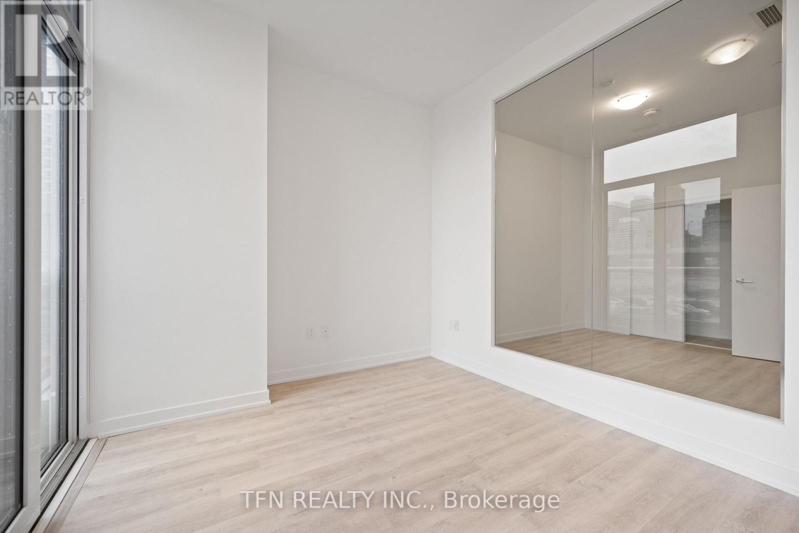 217 - 15 Richardson Street, Toronto, Ontario  M5A 0Y5 - Photo 11 - C12583176