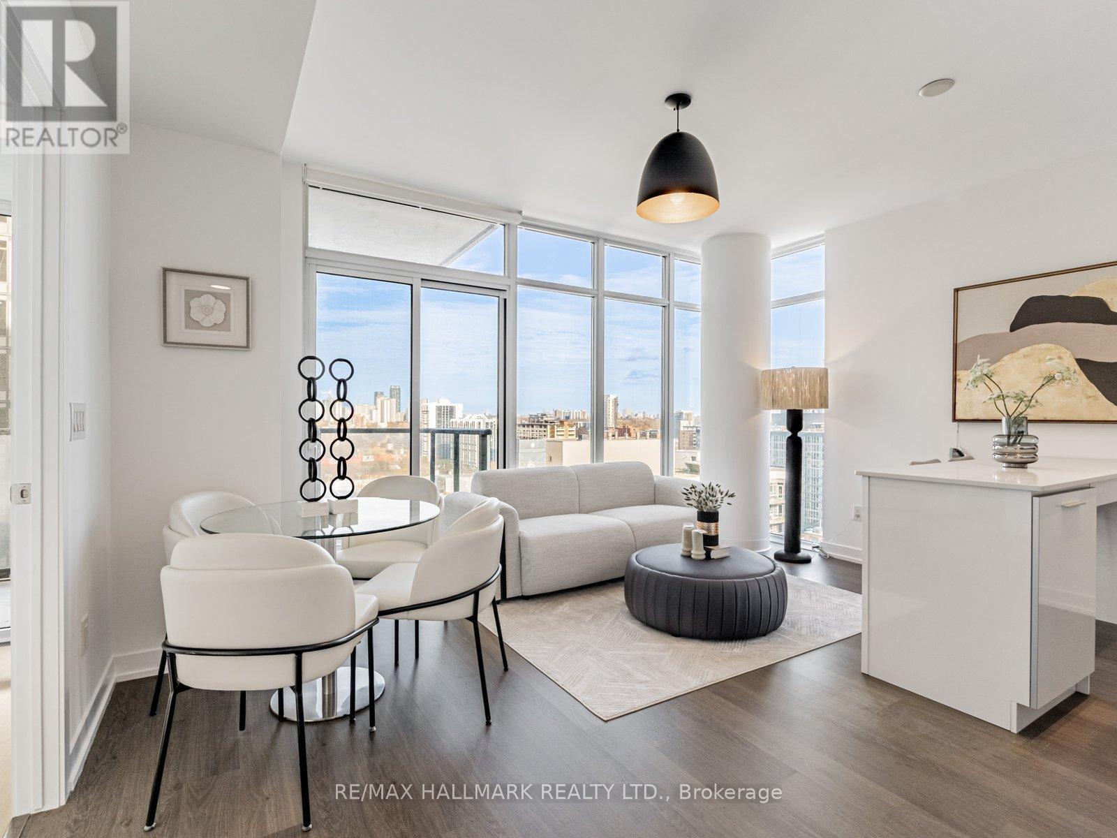 1704 - 105 George Street, Toronto, Ontario  M5A 0L4 - Photo 4 - C12583188