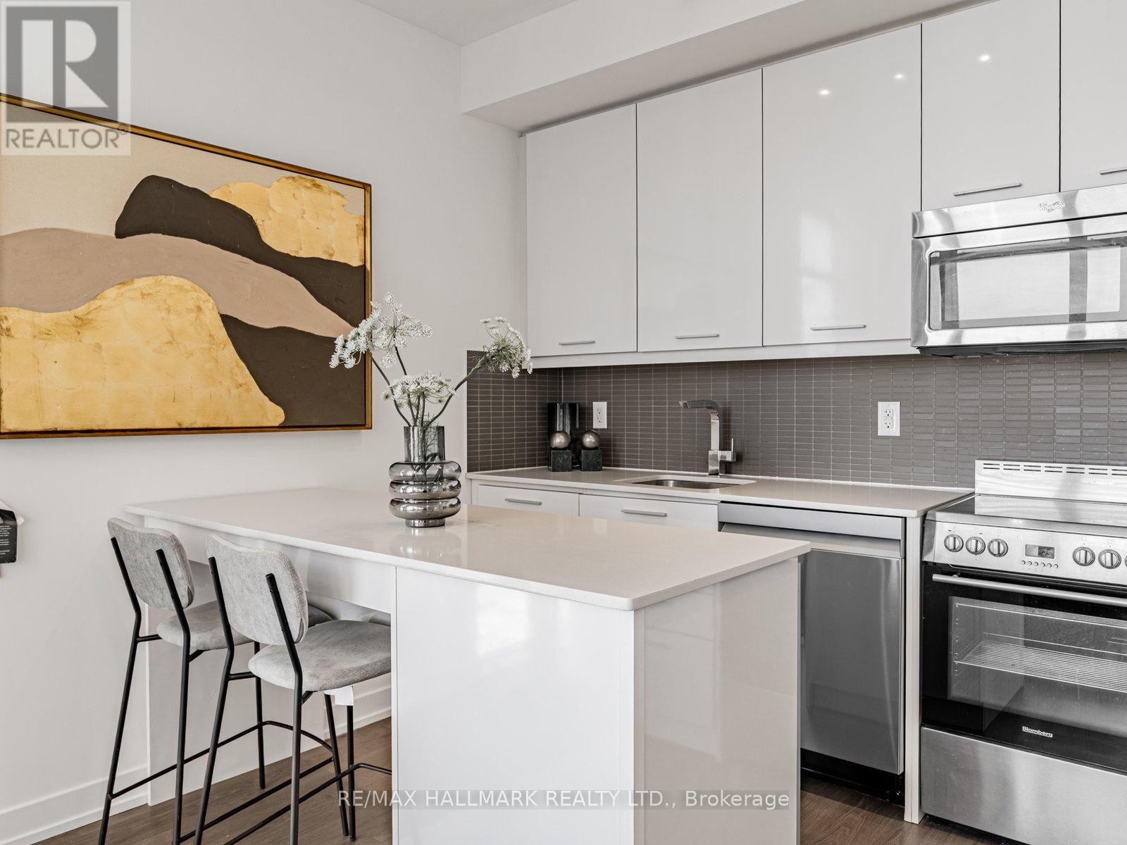 1704 - 105 George Street, Toronto, Ontario  M5A 0L4 - Photo 7 - C12583188