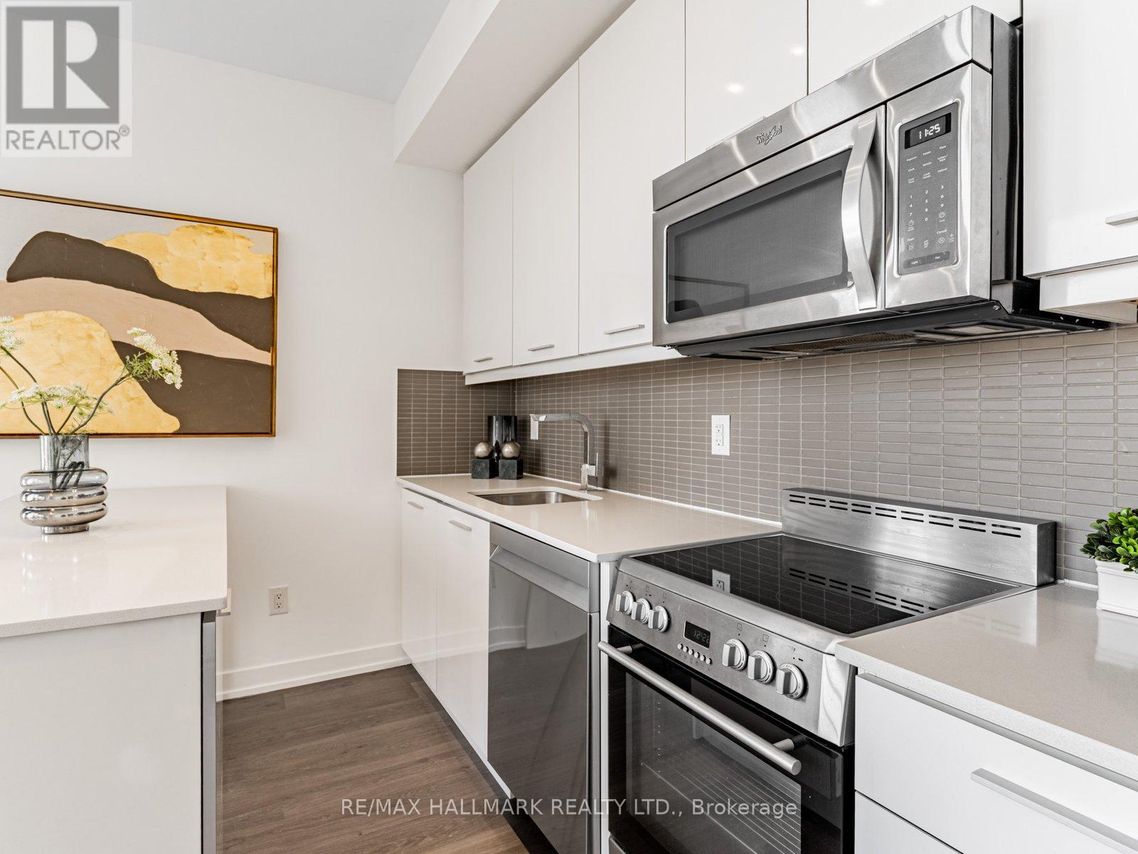 1704 - 105 George Street, Toronto, Ontario  M5A 0L4 - Photo 8 - C12583188