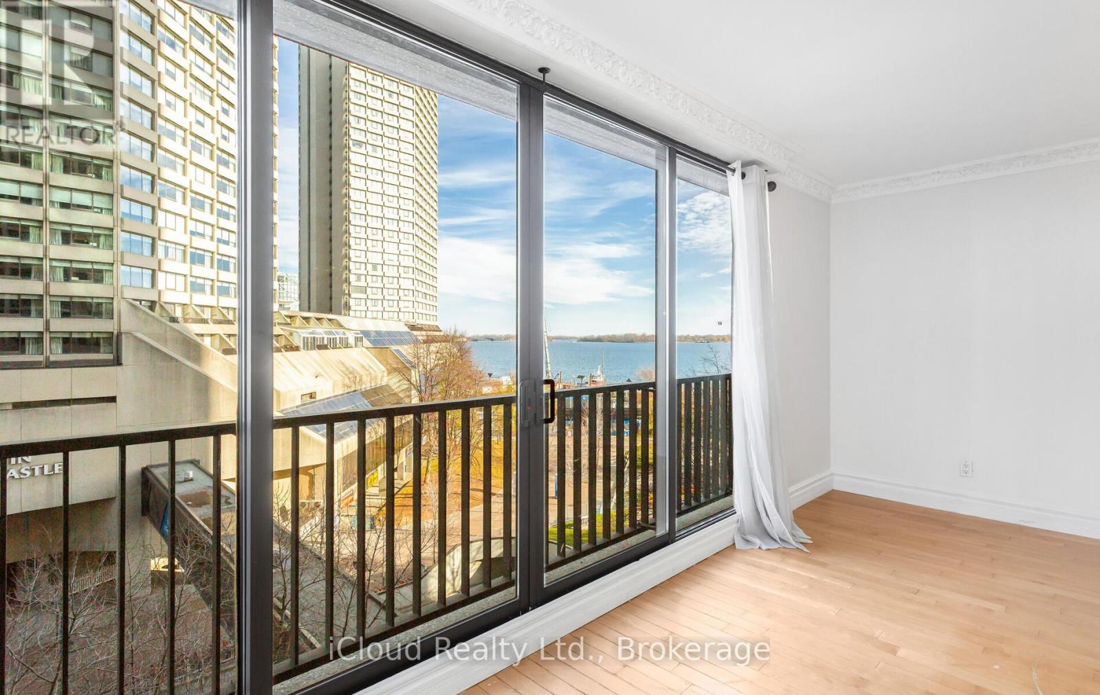 837 - 33 Harbour Square, Toronto, Ontario  M5J 2G2 - Photo 13 - C12583260