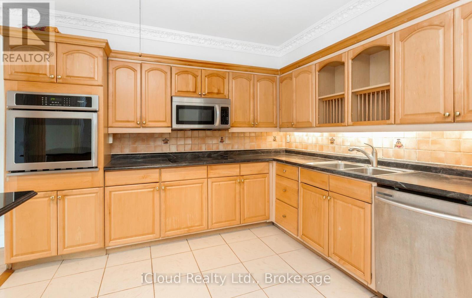 837 - 33 Harbour Square, Toronto, Ontario  M5J 2G2 - Photo 17 - C12583260