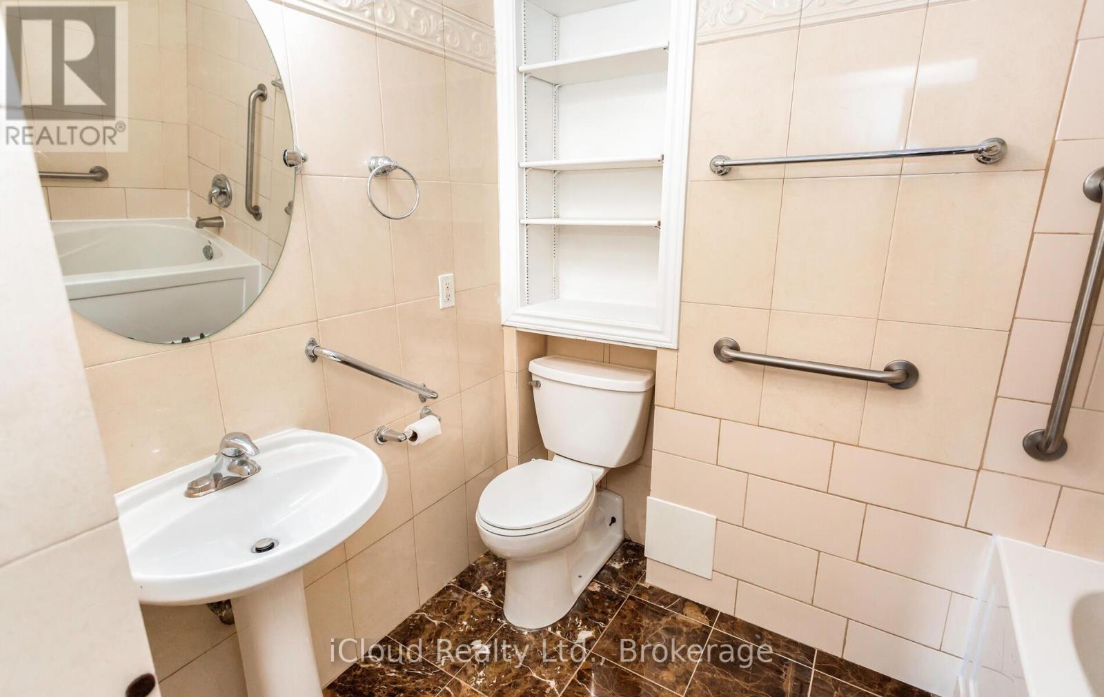 837 - 33 Harbour Square, Toronto, Ontario  M5J 2G2 - Photo 24 - C12583260