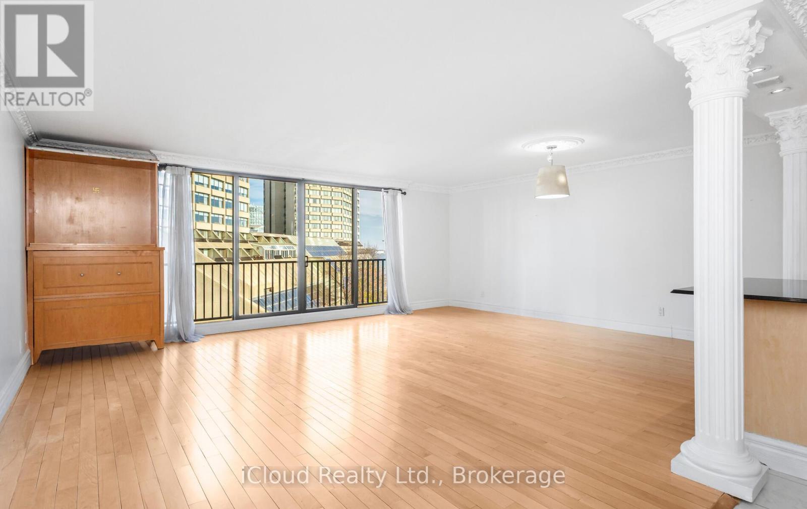 837 - 33 Harbour Square, Toronto, Ontario  M5J 2G2 - Photo 9 - C12583260