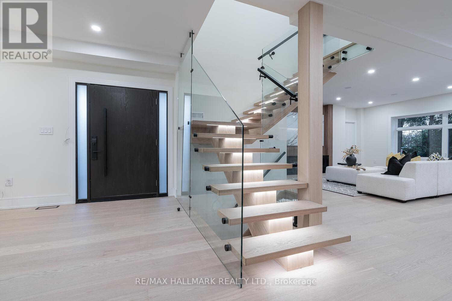 116 Kennard Avenue, Toronto, Ontario  M3H 4M4 - Photo 6 - C12583270