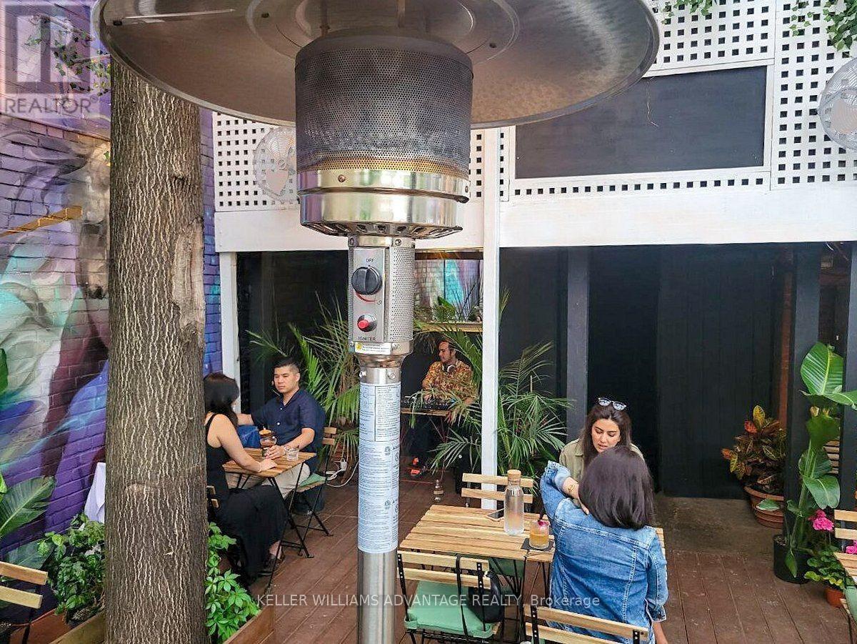 686 Queen Street E, Toronto, Ontario  M4M 1G9 - Photo 14 - E12583248