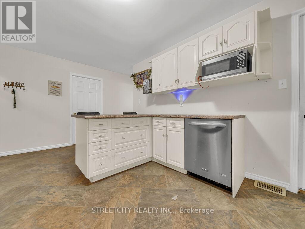 125 Stonyburn Crescent, Cambridge, Ontario  N1R 7X2 - Photo 17 - X12583186