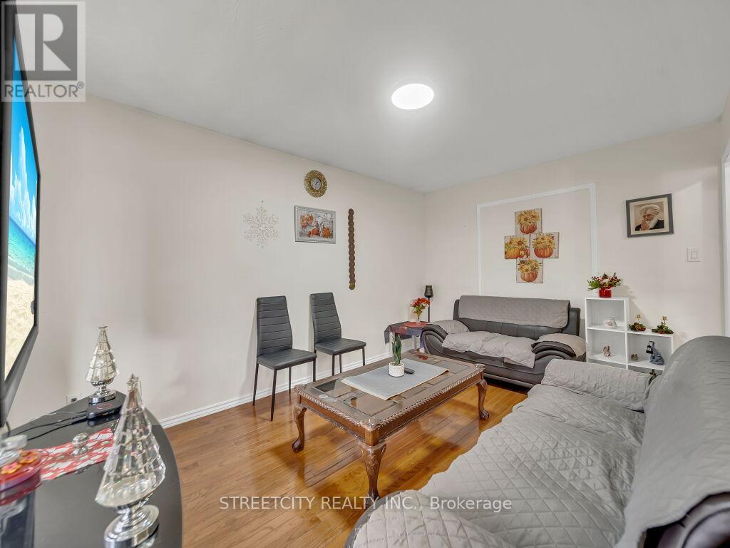 125 Stonyburn Crescent, Cambridge, Ontario  N1R 7X2 - Photo 13 - X12583186