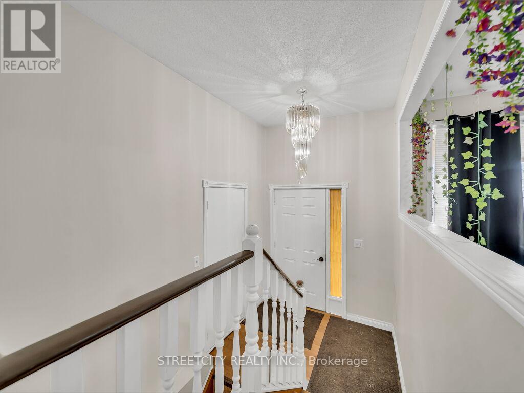 125 Stonyburn Crescent, Cambridge, Ontario  N1R 7X2 - Photo 10 - X12583186