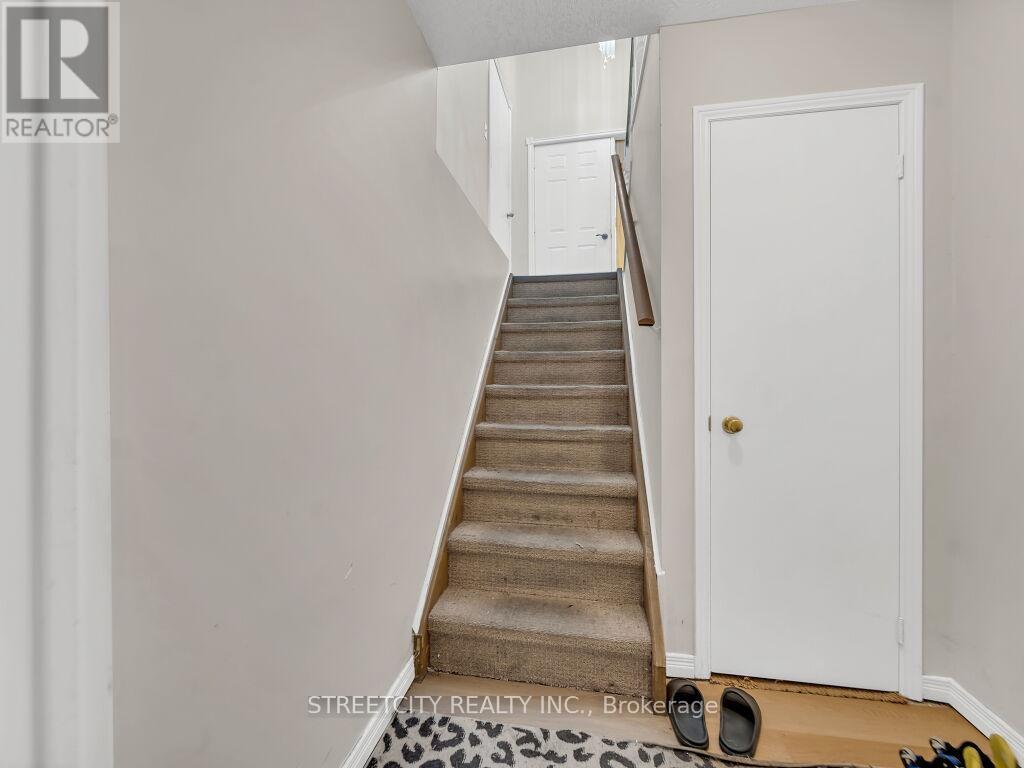 125 Stonyburn Crescent, Cambridge, Ontario  N1R 7X2 - Photo 29 - X12583186