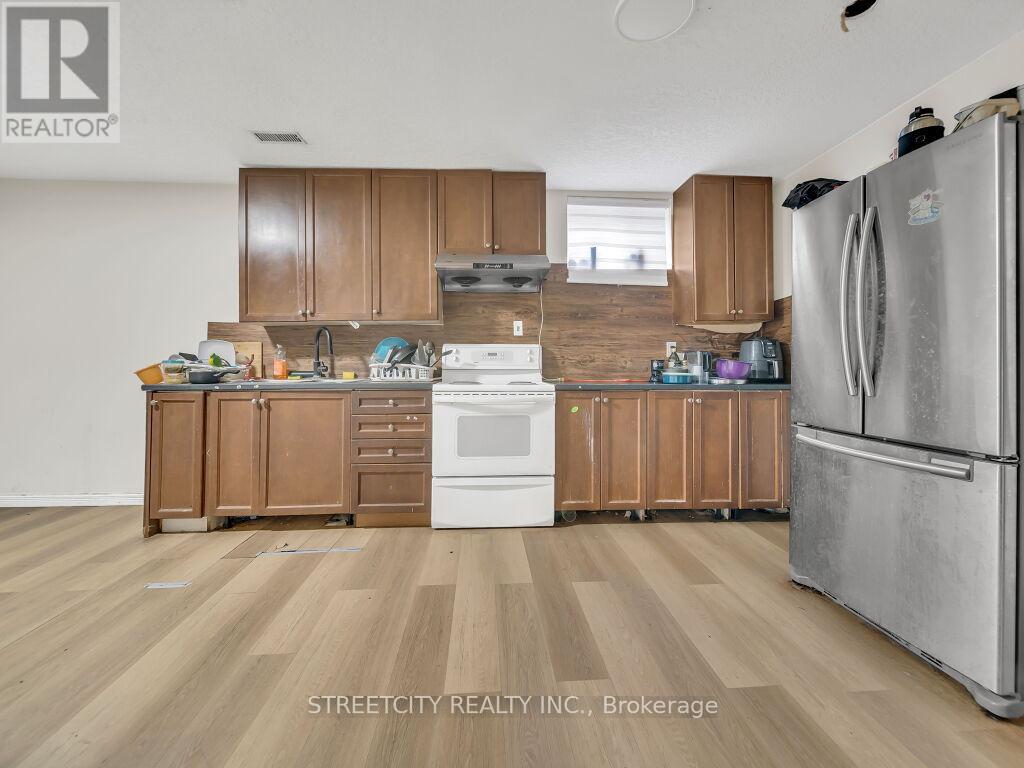 125 Stonyburn Crescent, Cambridge, Ontario  N1R 7X2 - Photo 30 - X12583186