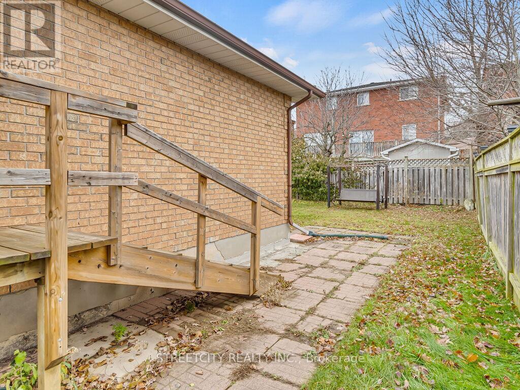 125 Stonyburn Crescent, Cambridge, Ontario  N1R 7X2 - Photo 40 - X12583186