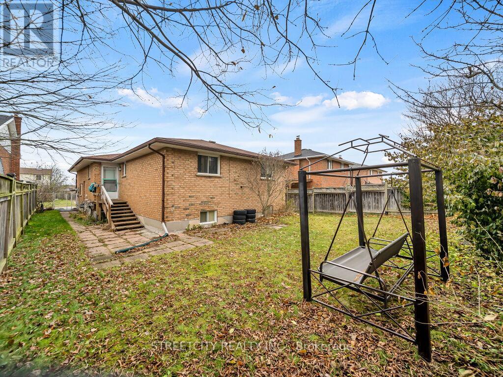 125 Stonyburn Crescent, Cambridge, Ontario  N1R 7X2 - Photo 42 - X12583186