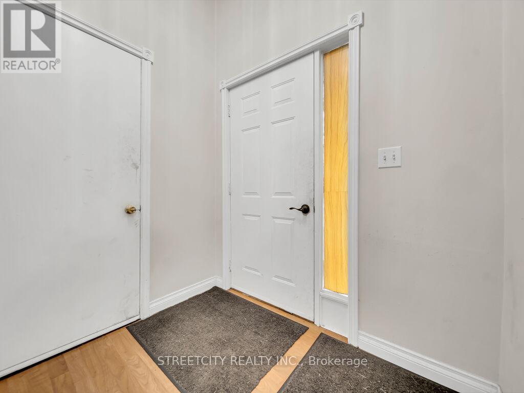 125 Stonyburn Crescent, Cambridge, Ontario  N1R 7X2 - Photo 8 - X12583186