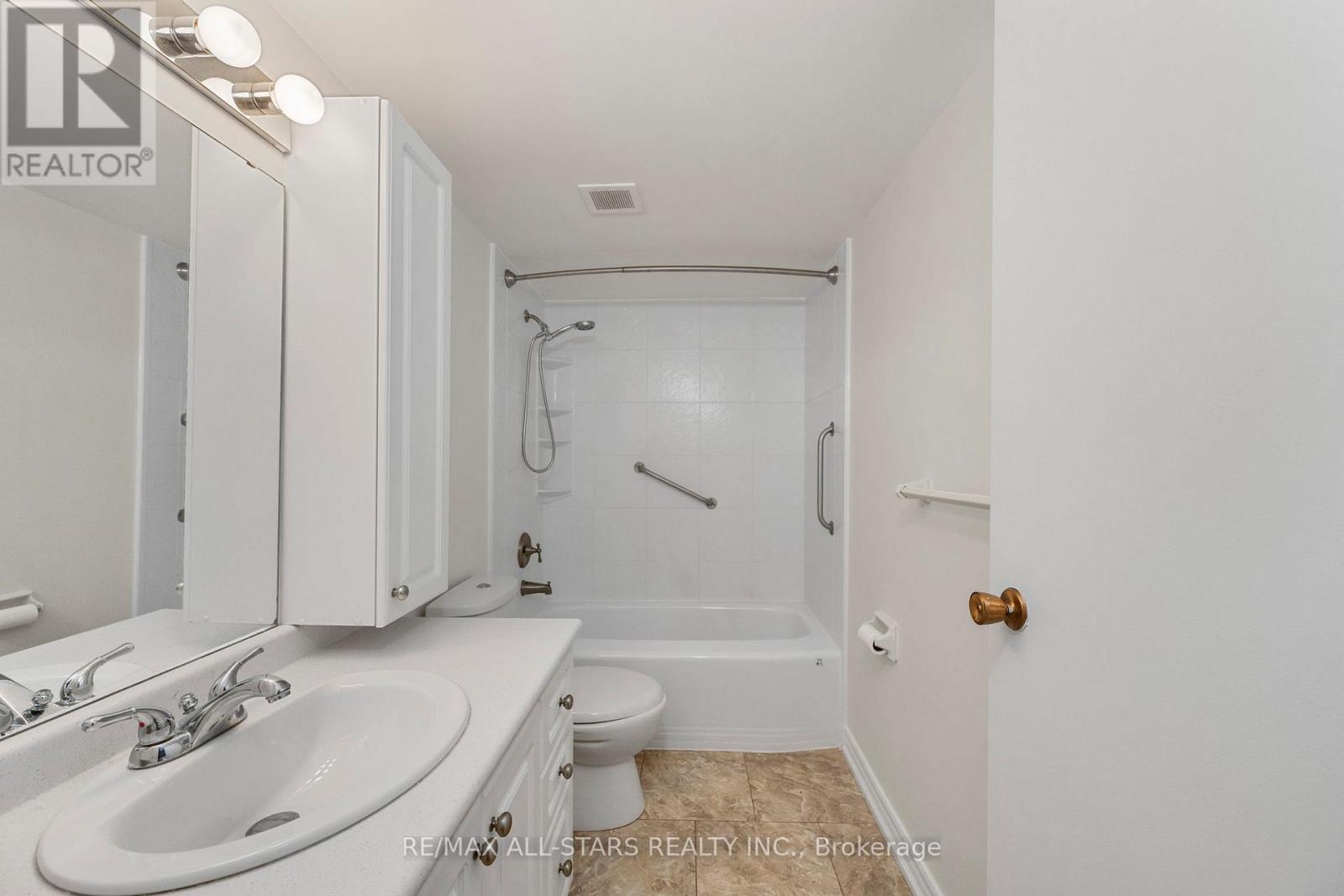 410 - 20 William Roe Boulevard, Newmarket, Ontario  L3Y 5V6 - Photo 22 - N12583154