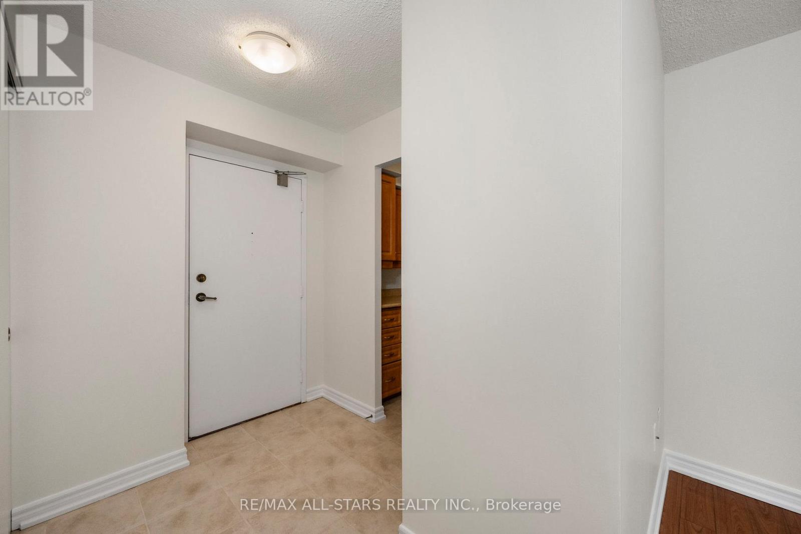 410 - 20 William Roe Boulevard, Newmarket, Ontario  L3Y 5V6 - Photo 23 - N12583154