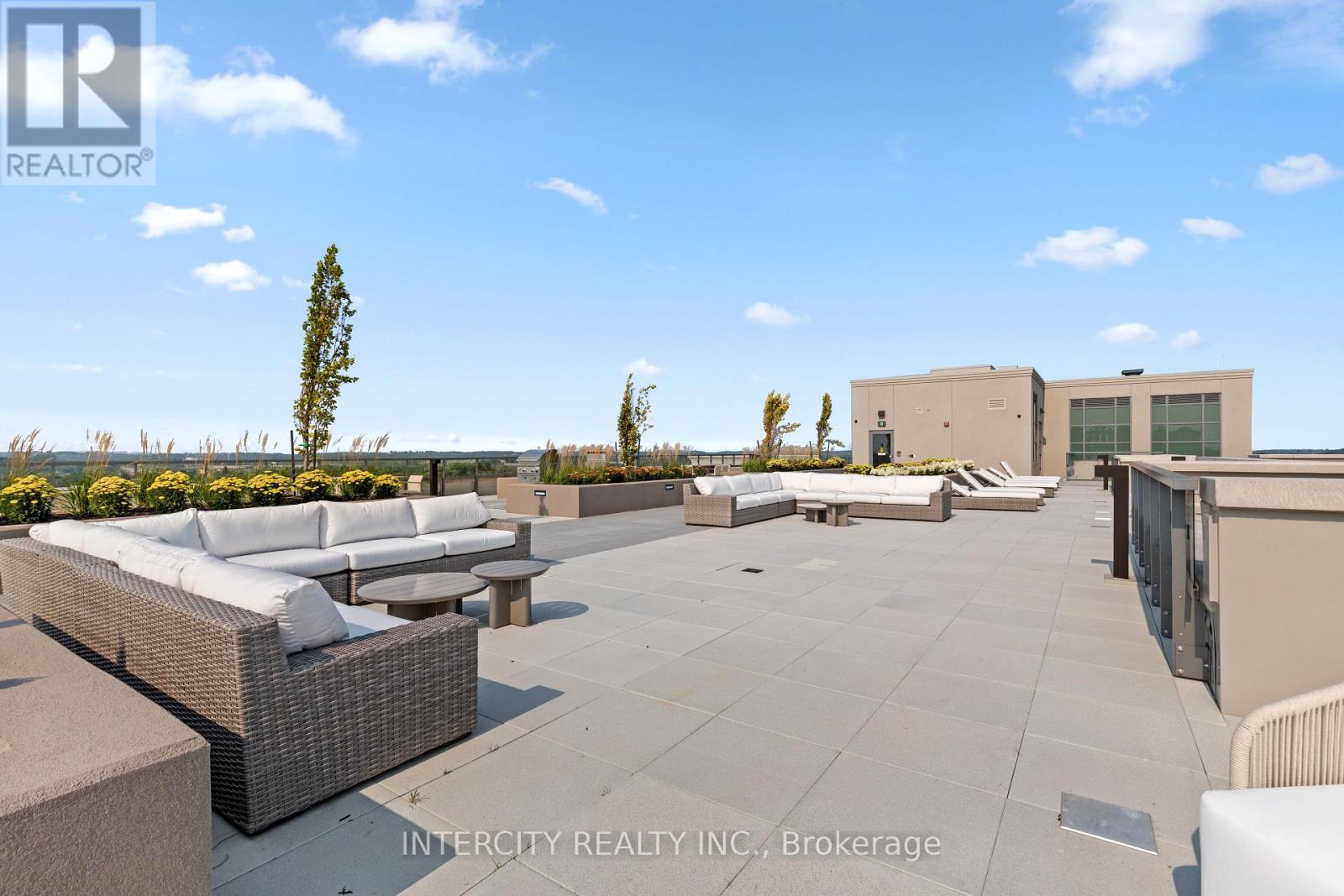 515 - 2075 King Road, King, Ontario  L7B 0R6 - Photo 12 - N12583202