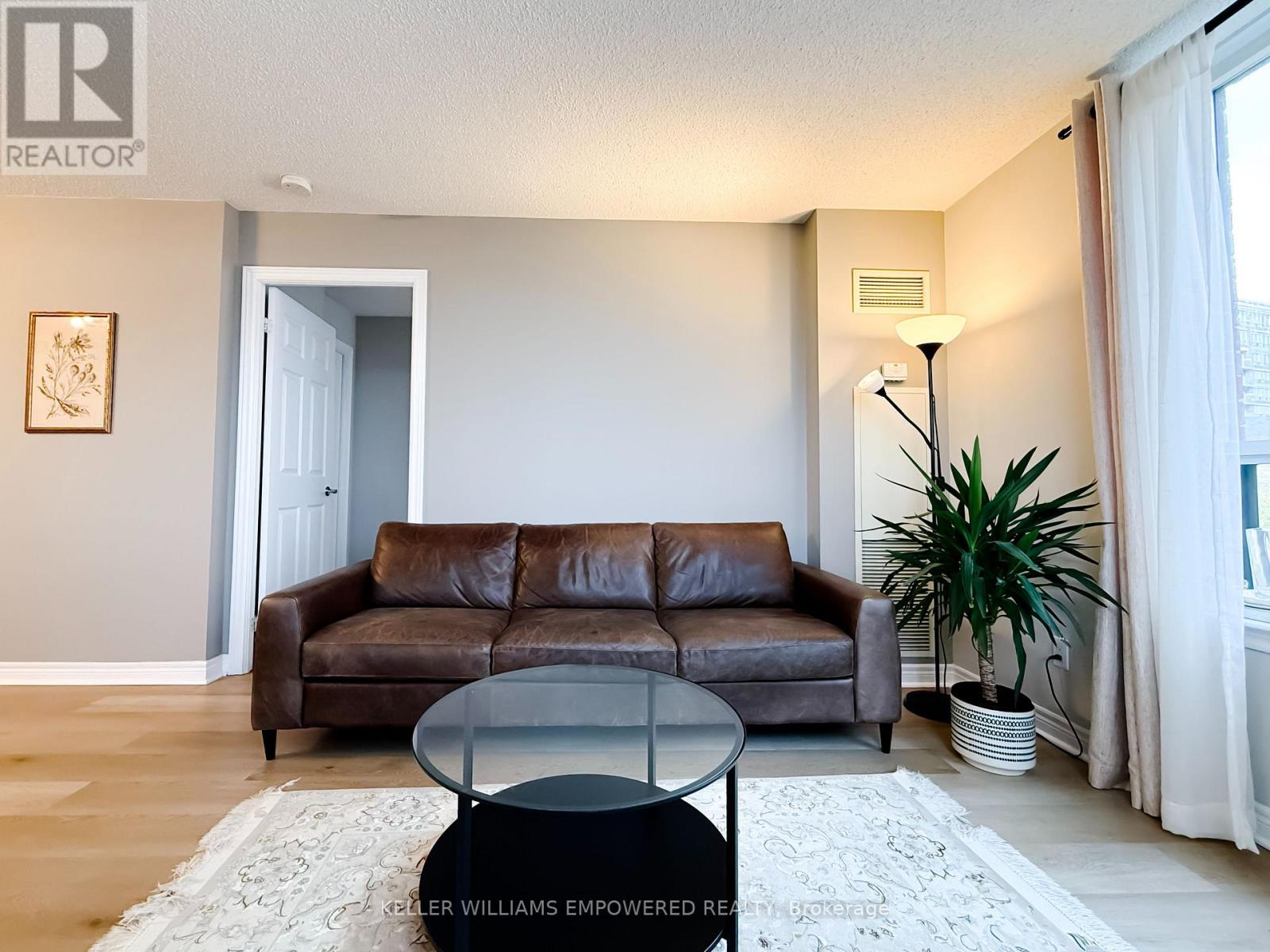 302 - 51 Times Avenue, Markham, Ontario  L3T 7X7 - Photo 4 - N12583324