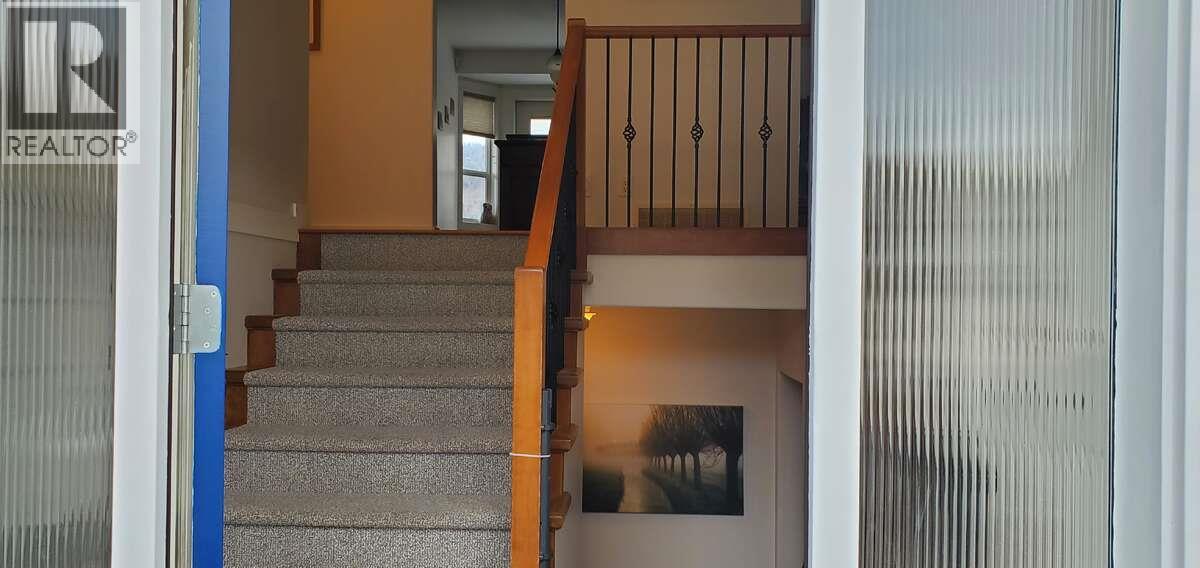 2150 Cantle Place, Kamloops, British Columbia  V2B 0A7 - Photo 3 - 10370175