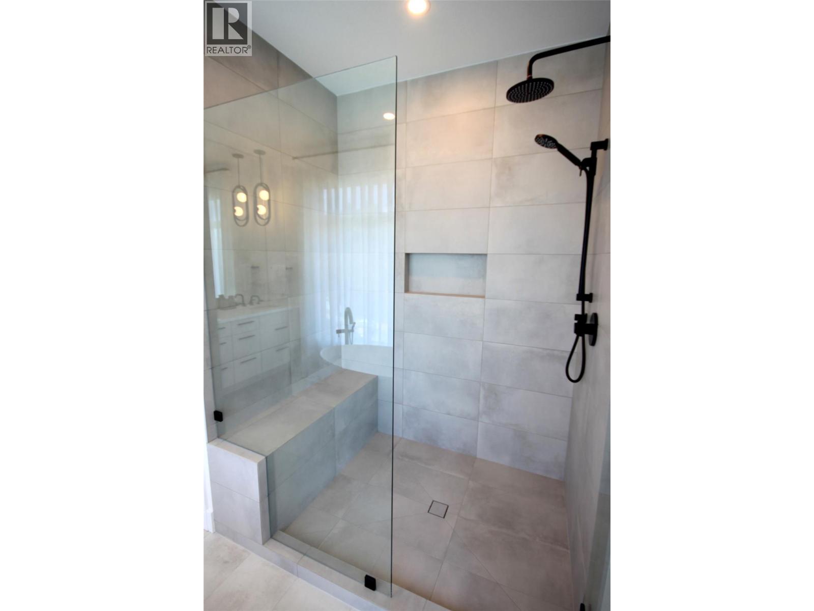 7920 Kidston Road Unit# 3, Coldstream, British Columbia V1B 2V7 - Photo 21 - 10370160