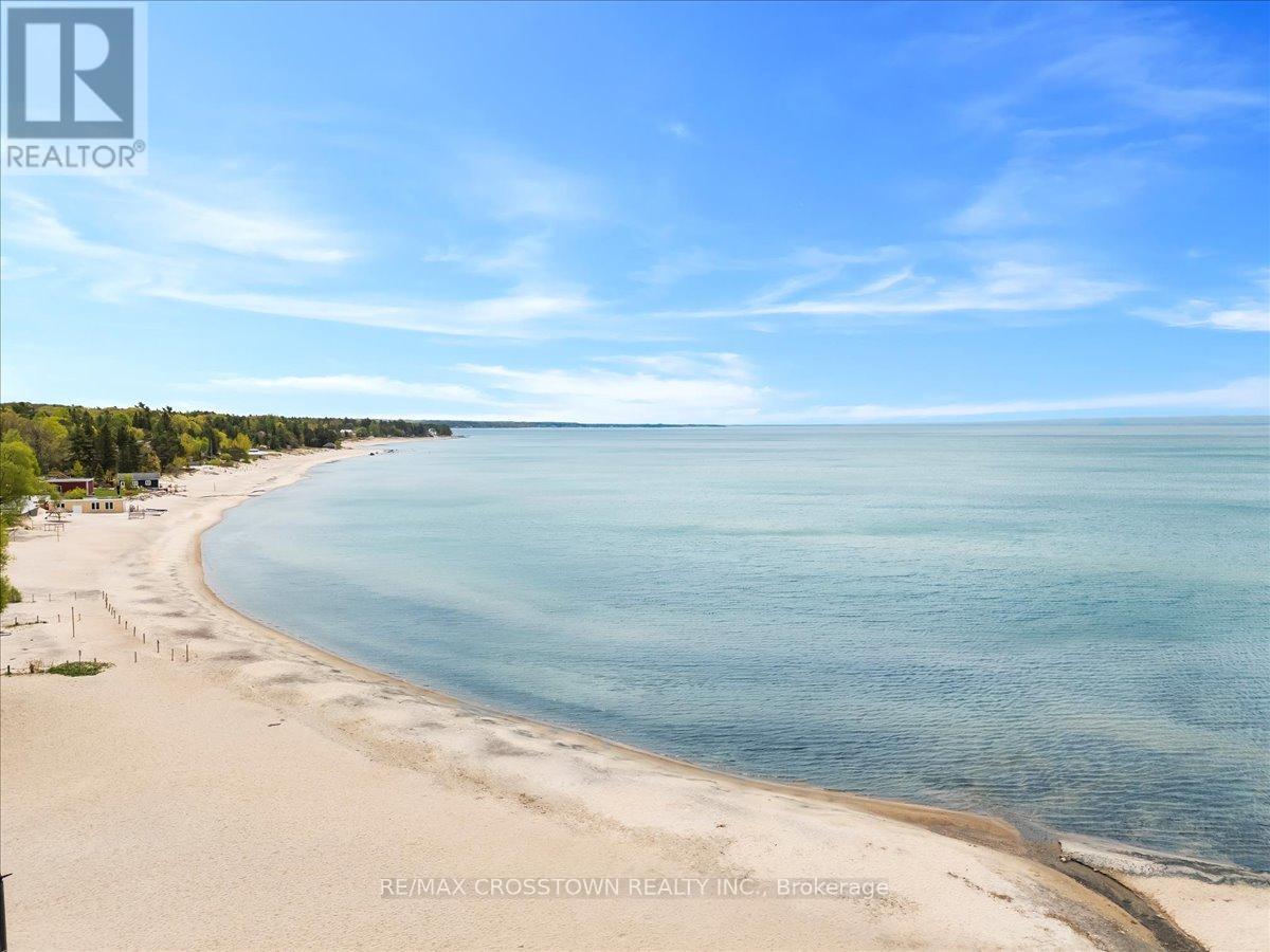 369 Balm Beach Road W, Tiny, Ontario  L0L 2J0 - Photo 3 - S12583182