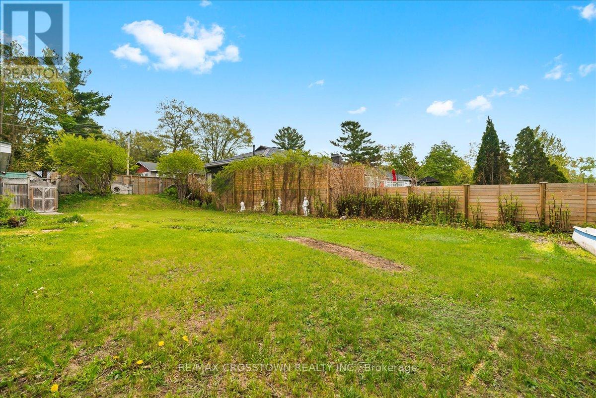 369 Balm Beach Road W, Tiny, Ontario  L0L 2J0 - Photo 21 - S12583198