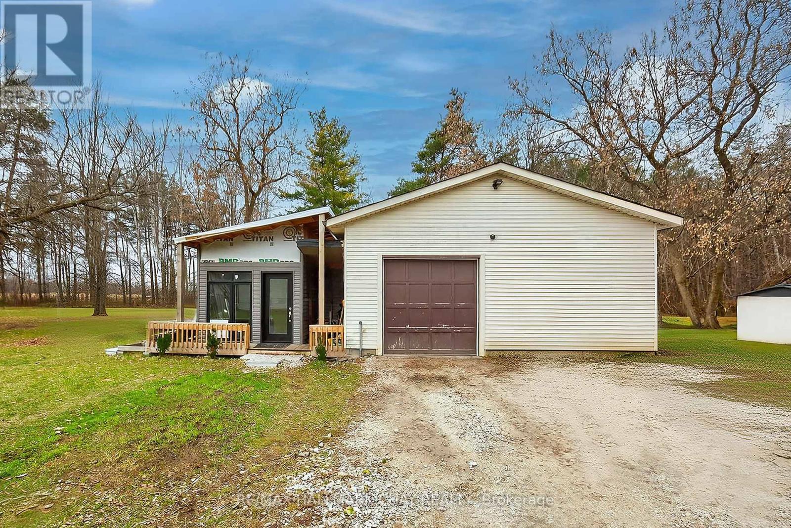 120 Switzer Street, Clearview (New Lowell), Ontario  L0M 1N0 - Photo 5 - S12583340