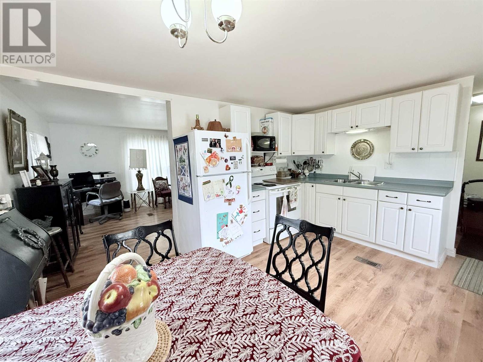 25 Jody Ln, Heyden, Ontario P6A 5K7 - Photo 4 - SM253146