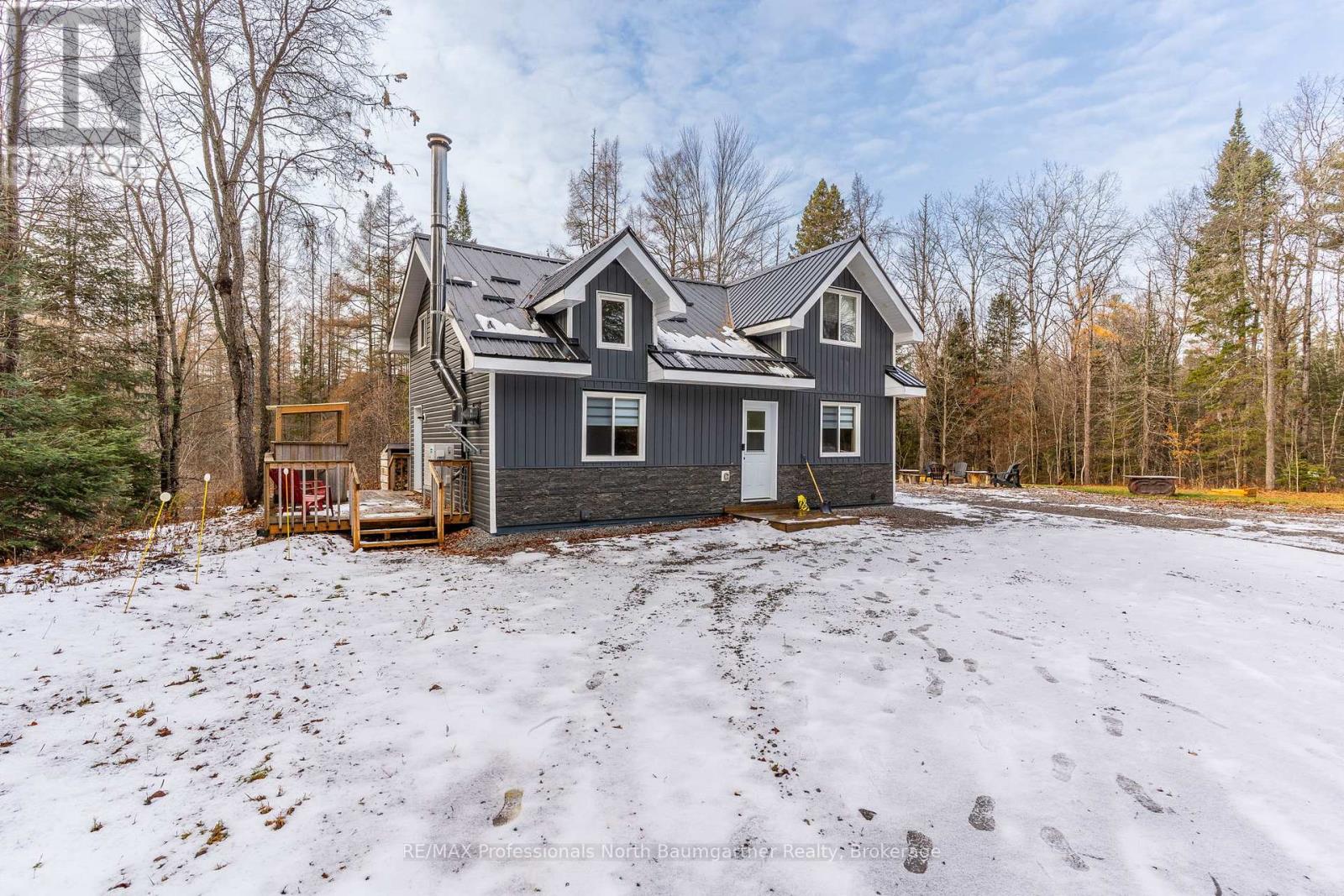 3475 Gelert Road, Minden Hills, Ontario  K0M 2K0 - Photo 1 - X12583360