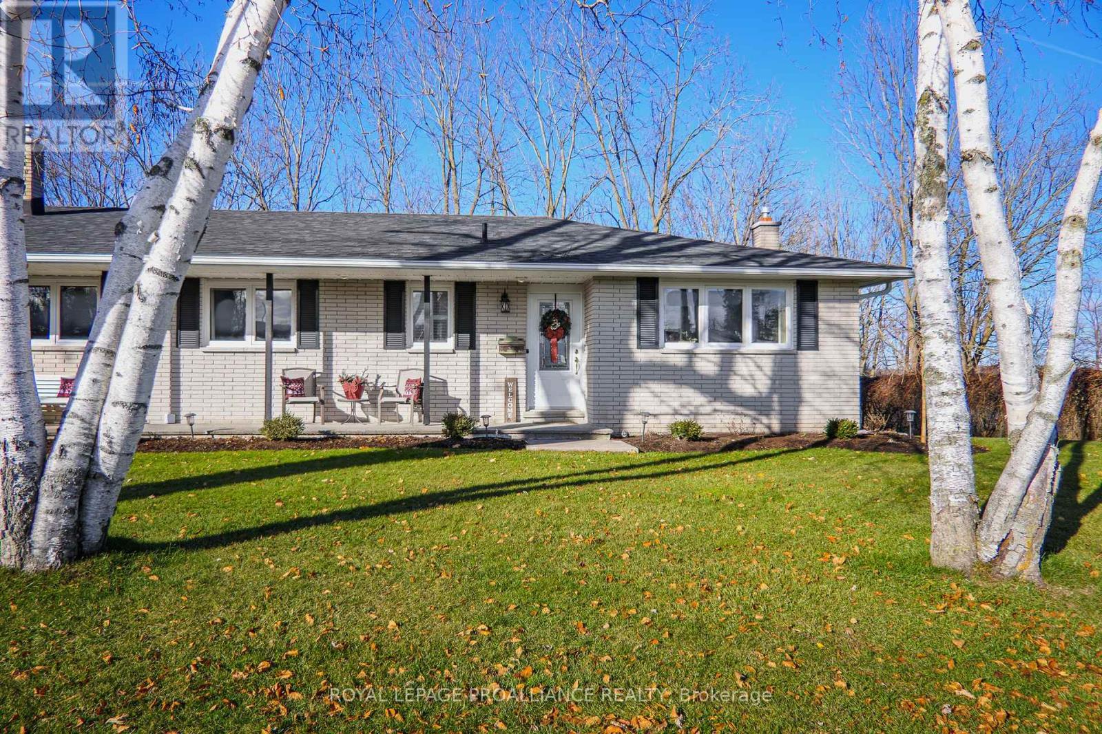 371 Maple Avenue, Deseronto, Ontario  K0K 1X0 - Photo 4 - X12583438