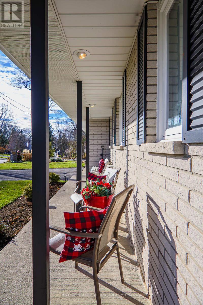 371 Maple Avenue, Deseronto, Ontario  K0K 1X0 - Photo 9 - X12583438