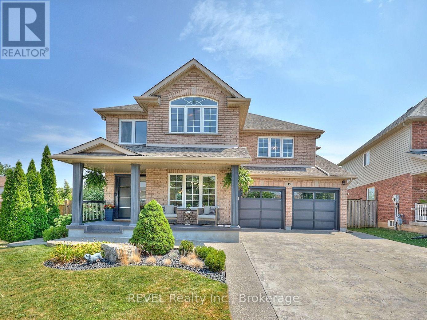 15 Fosh Court, St. Catharines, Ontario L2S 4A9 - Photo 1 - X12471468