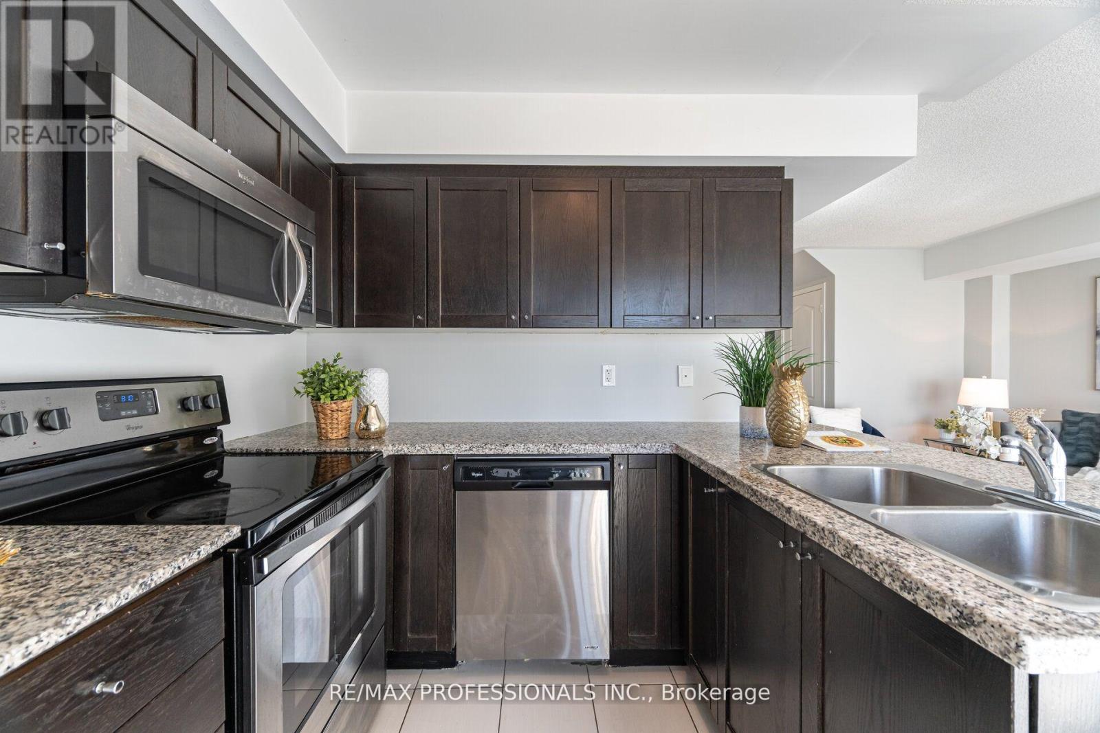 608 - 140 Widdicombe Hill Boulevard, Toronto, Ontario  M9R 0A9 - Photo 14 - W12583206